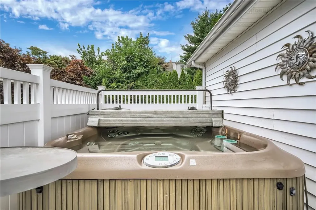 79 White Road Scarsdale NY 10583