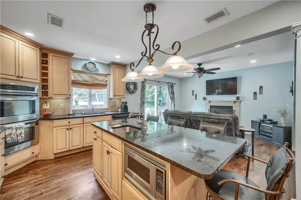 79 White Road Scarsdale NY 10583