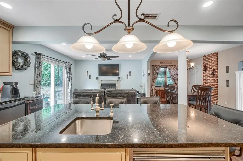 79 White Road Scarsdale NY 10583