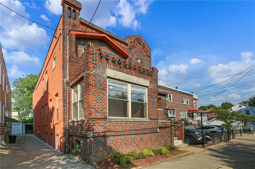 1720 Paulding Avenue Bronx NY 10462