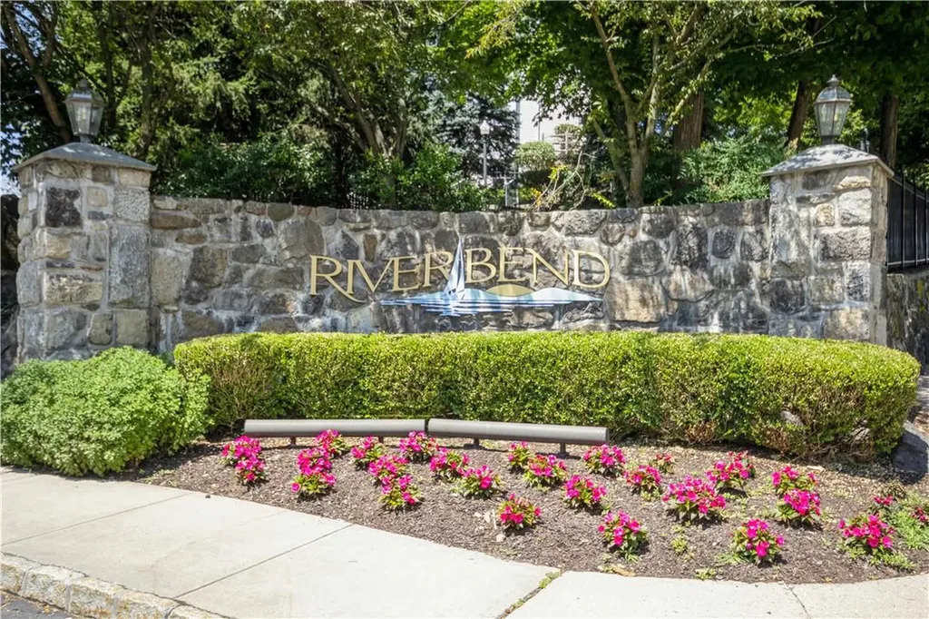 423 Highridge Court Peekskill NY 10566