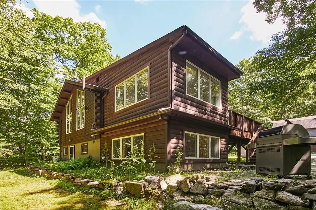 16 Cascade Lake Road Warwick NY 10990
