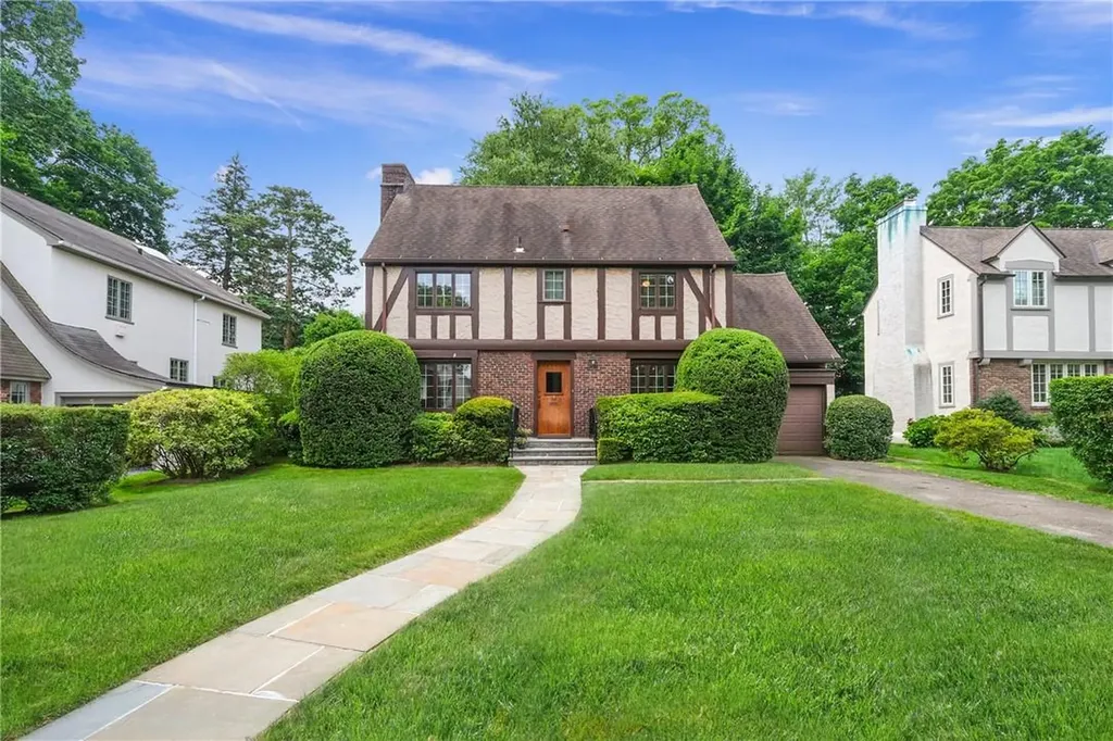 14 Orsini Drive Larchmont NY 10538