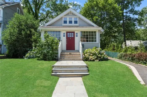 44 Weeks Place New Rochelle NY 10801