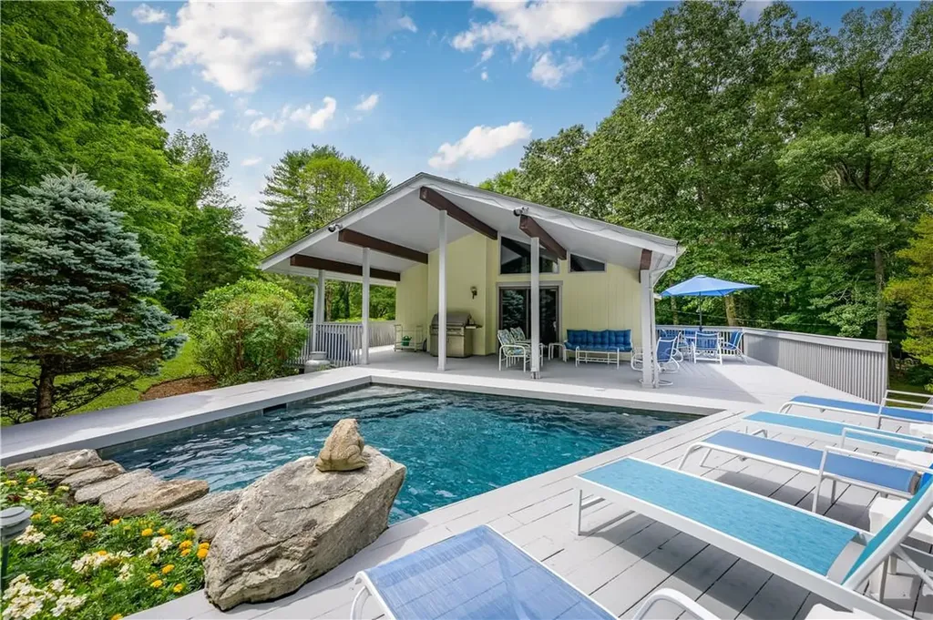 105 Mill River Road South Salem NY 10590