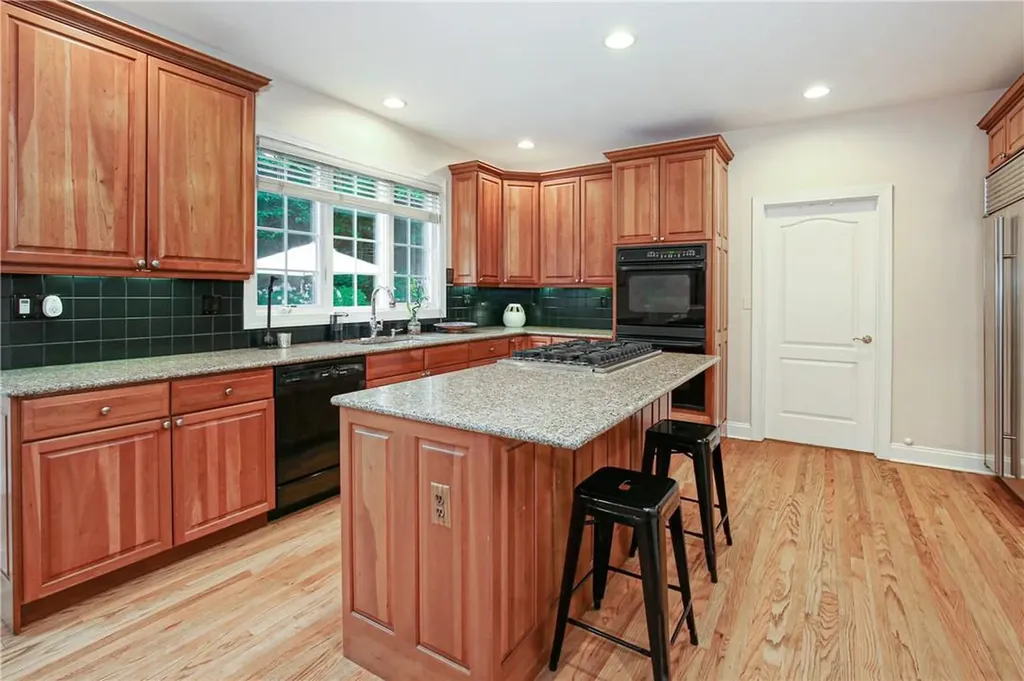 10 Pebble Beach Lane White Plains NY 10605