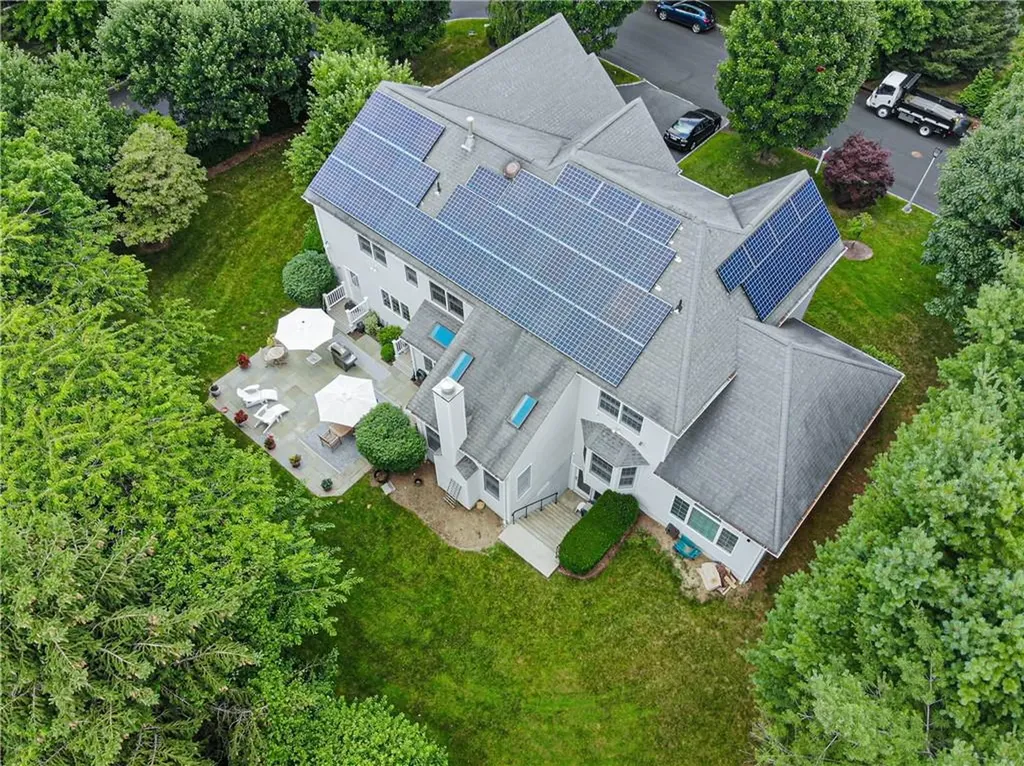 10 Pebble Beach Lane White Plains NY 10605