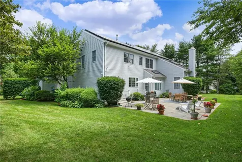 10 Pebble Beach Lane White Plains NY 10605
