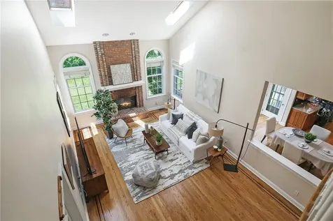 10 Pebble Beach Lane White Plains NY 10605