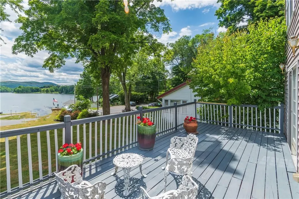 574 Shore Drive New Windsor NY 12553