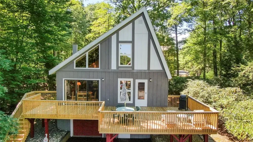 40 Scarborough Circle Rock Hill NY 12775