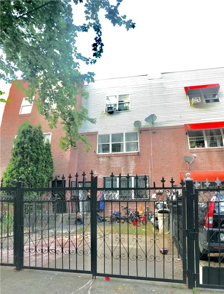 425 E 147th Street Bronx NY 10455