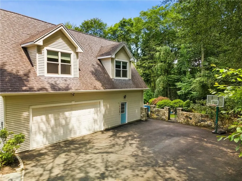 11 Manor Lane Katonah NY 10536