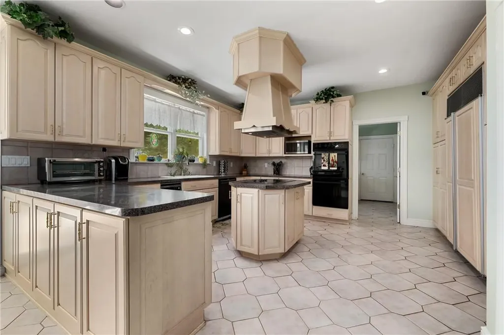 11 Manor Lane Katonah NY 10536
