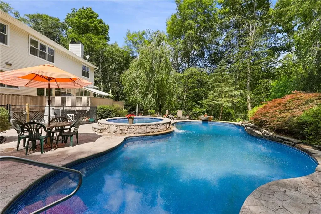 11 Manor Lane Katonah NY 10536