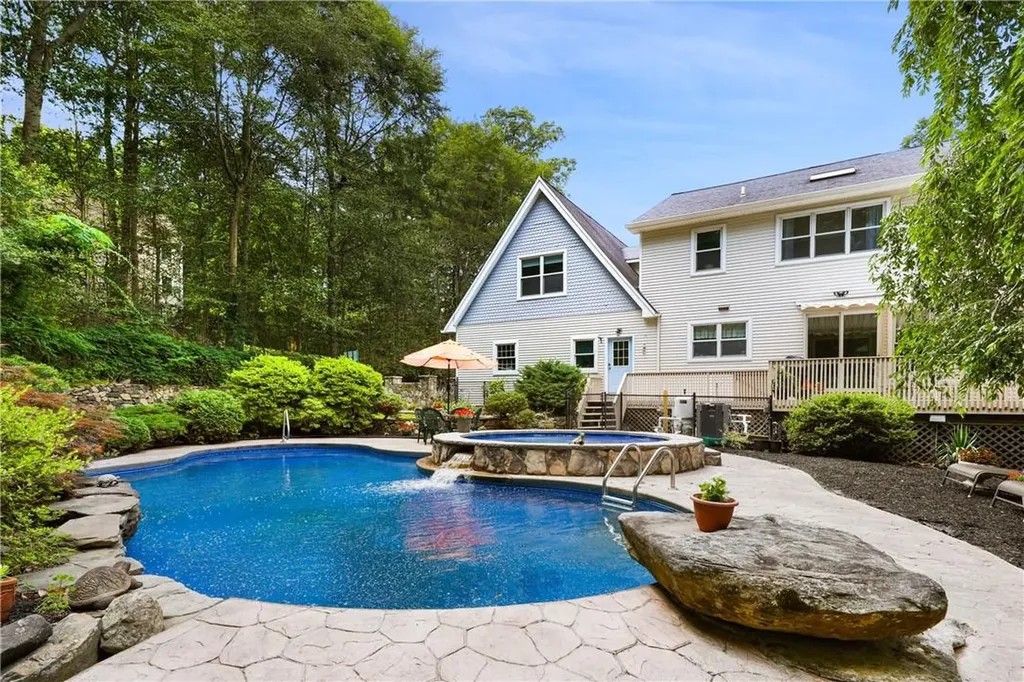 11 Manor Lane Katonah NY 10536