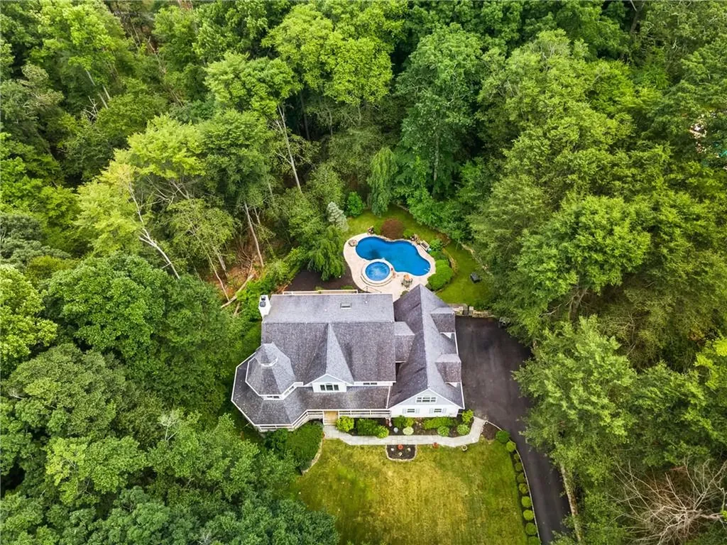 11 Manor Lane Katonah NY 10536