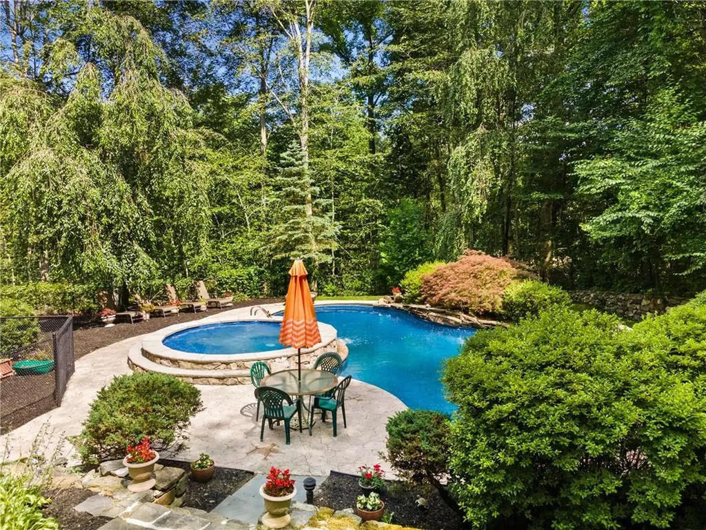 11 Manor Lane Katonah NY 10536