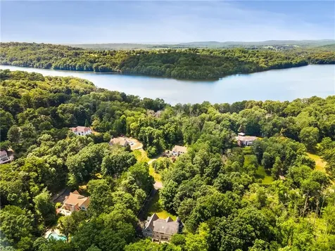 11 Manor Lane Katonah NY 10536