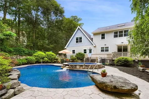 11 Manor Lane Katonah NY 10536