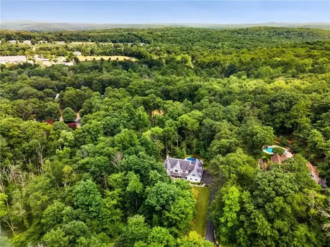 11 Manor Lane Katonah NY 10536