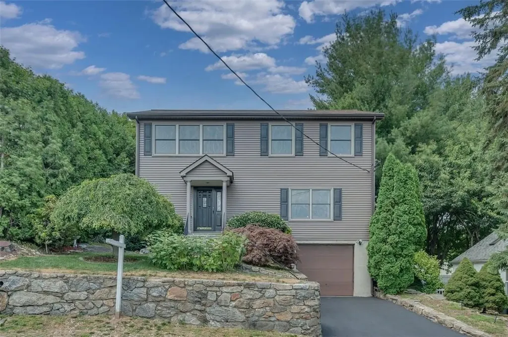 5 Deane Place Larchmont NY 10538
