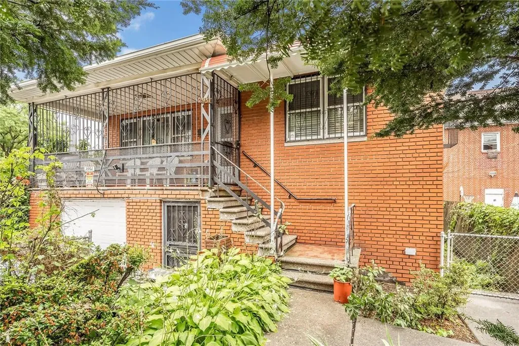 2951 Wallace Avenue Bronx NY 10467
