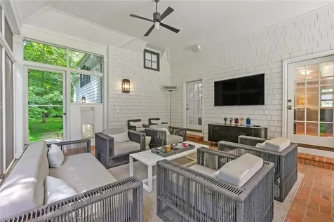 27 Petersville Road Mount Kisco NY 10549