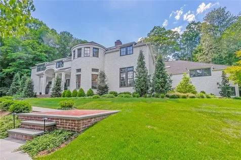 27 Petersville Road Mount Kisco NY 10549