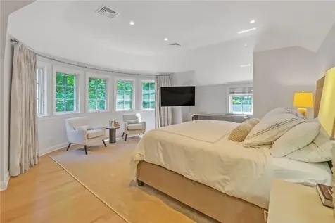 27 Petersville Road Mount Kisco NY 10549