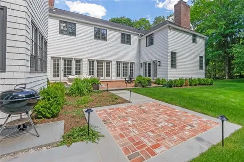 27 Petersville Road Mount Kisco NY 10549