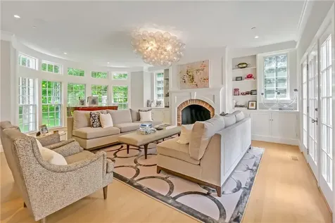 27 Petersville Road Mount Kisco NY 10549