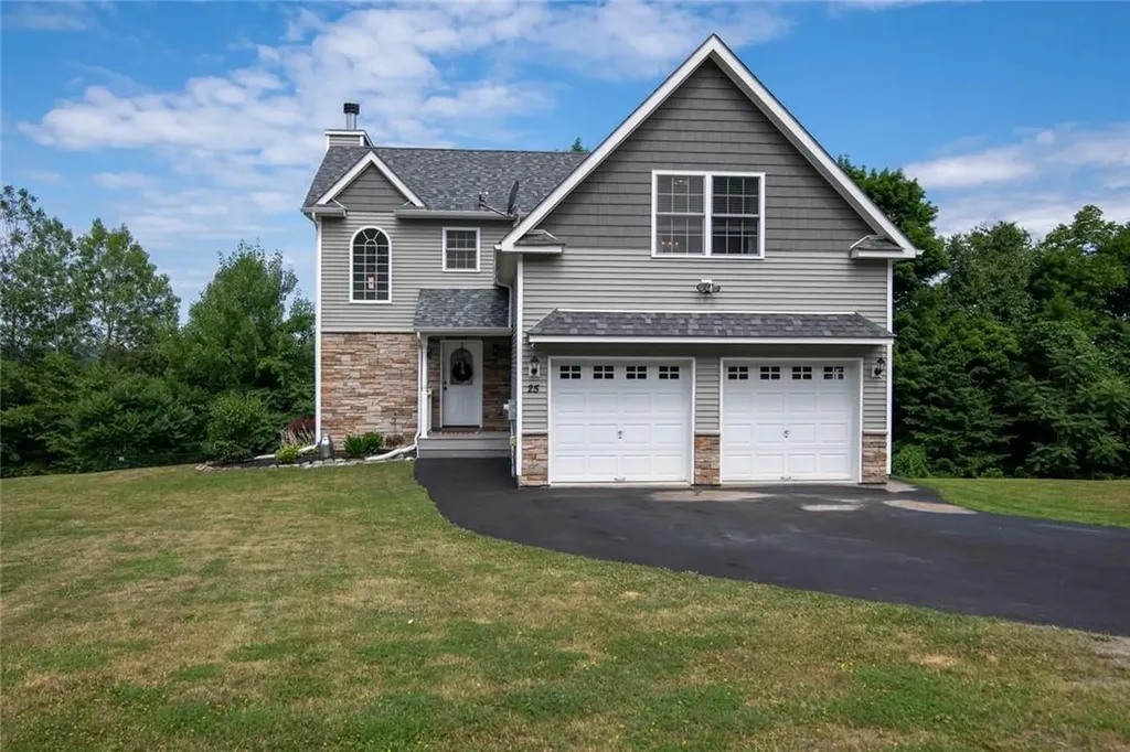 25 Rebecca Drive Middletown NY 10940