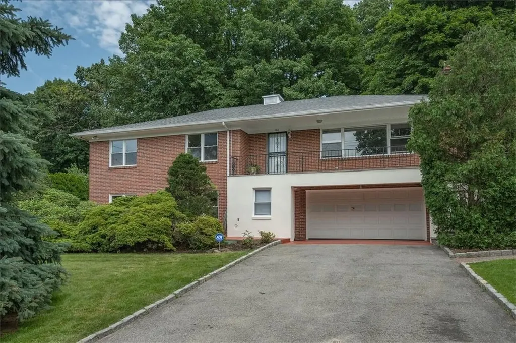 154 Park Hill Avenue Yonkers NY 10705