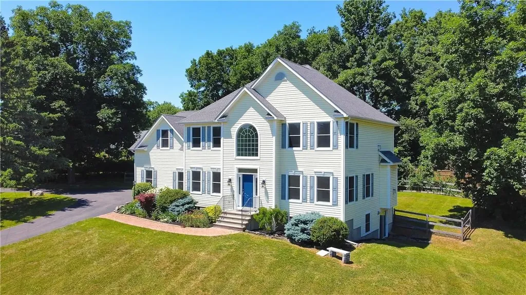 10 Sunrise Drive Red Hook NY 12571