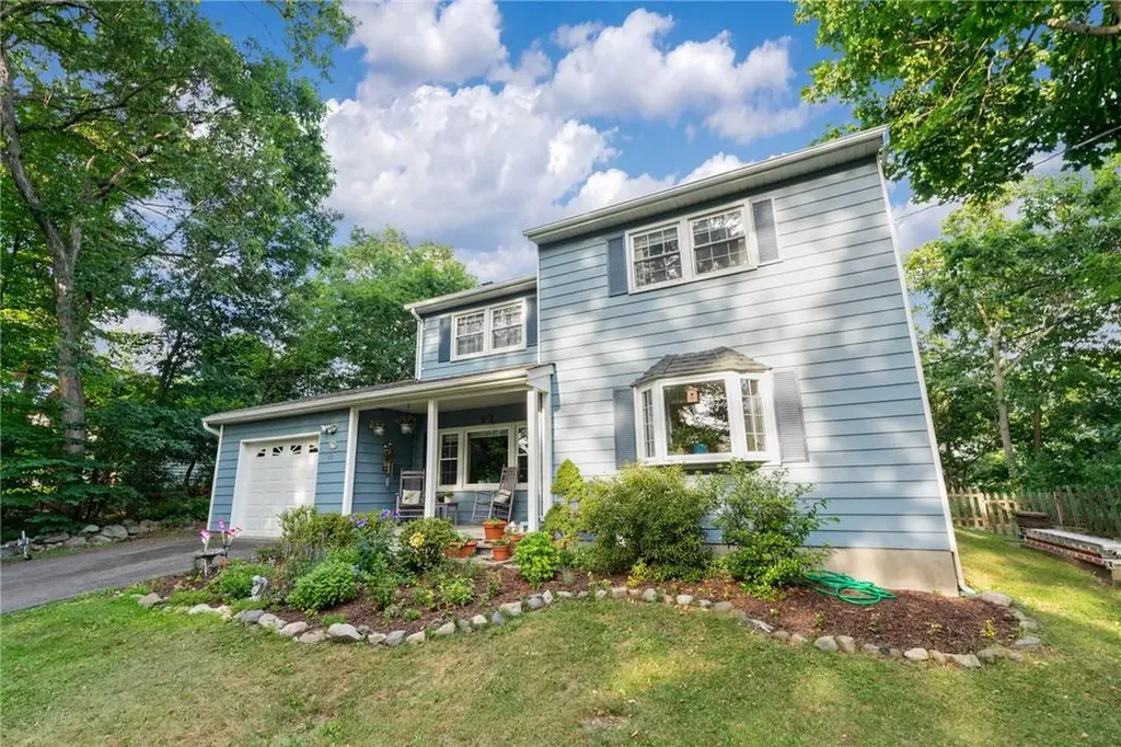 20 Lyndon Lane New Windsor NY 12553