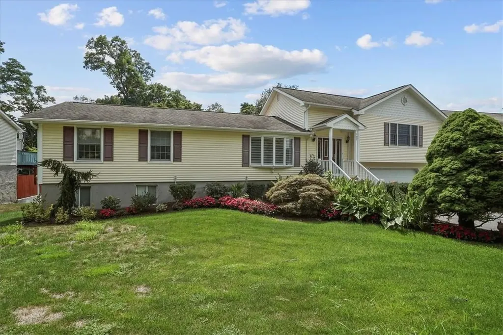 107 Leda Drive Peekskill NY 10566