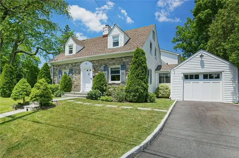 73 Middle Road Eastchester NY 10709