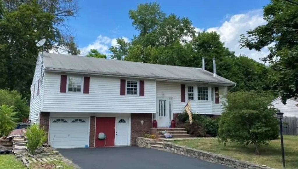 32 Spring Rock Road New Windsor NY 12553