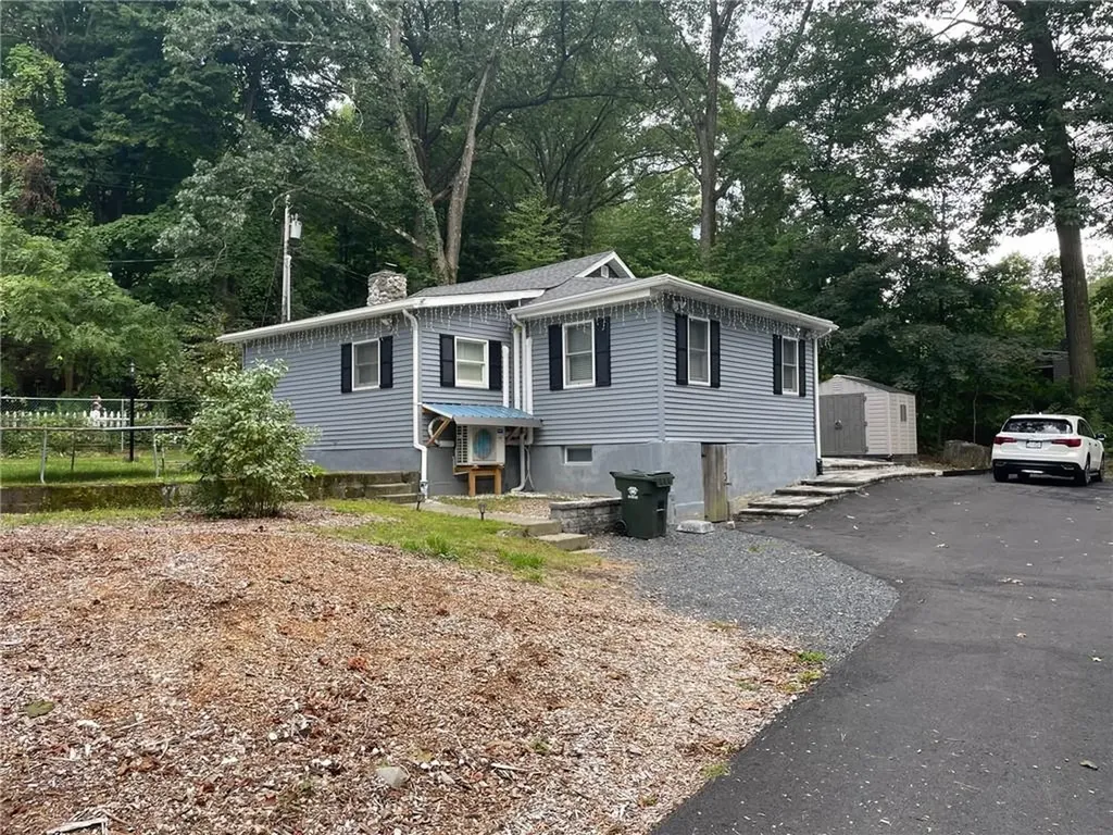 4 Paradise Trail Monroe NY 10950