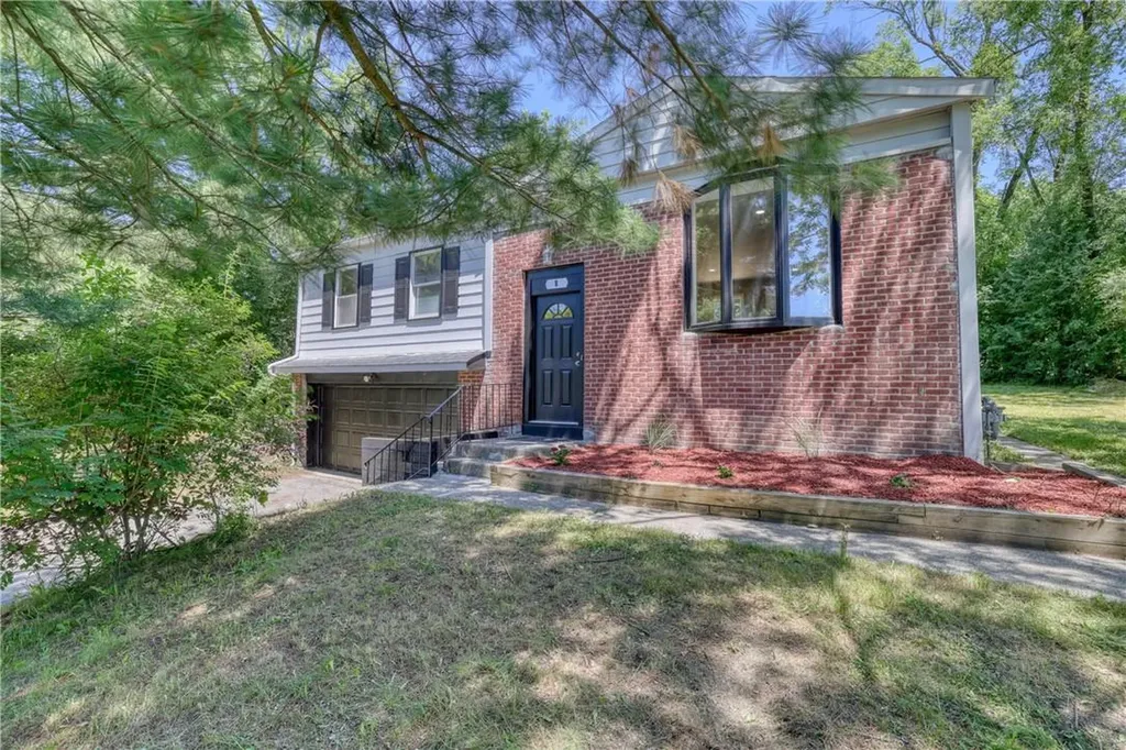8 Sunset Terrace Warwick NY 10990