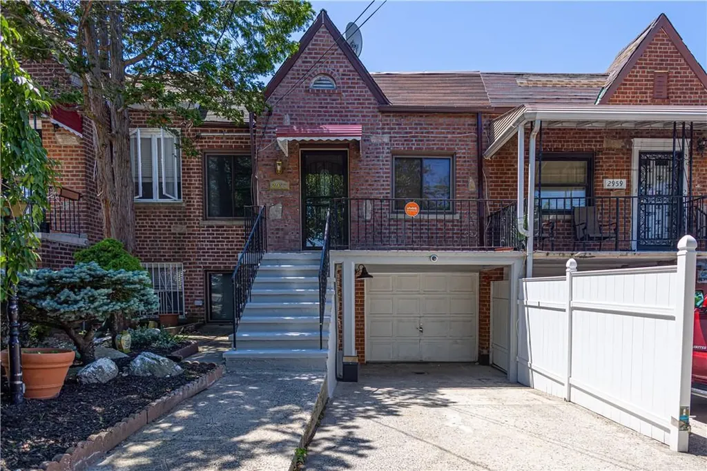 2957 Lurting Avenue Bronx NY 10469