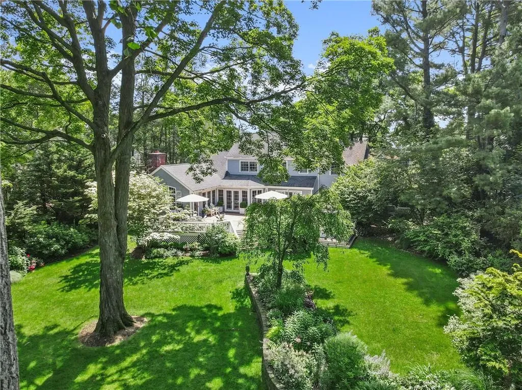 28 Byron Lane Larchmont NY 10538