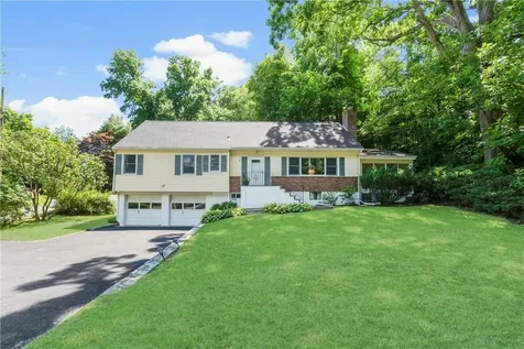 820 Fenimore Road Larchmont NY 10538