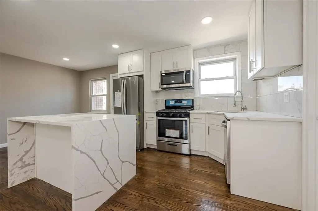 4106 Monticello Avenue Bronx NY 10466