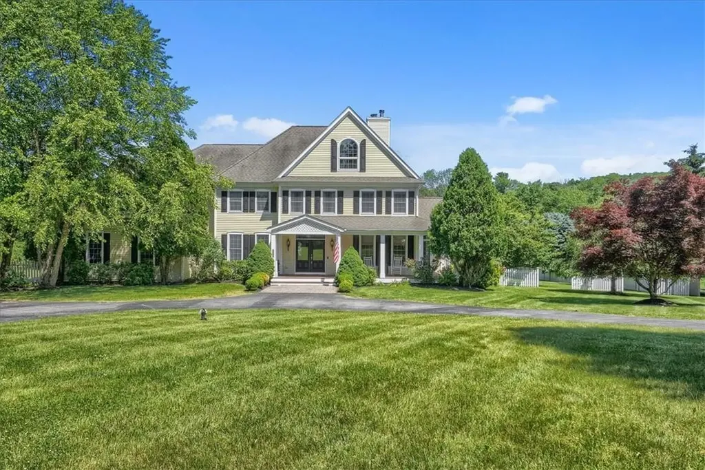 1 Whitlock Court Somers NY 10589