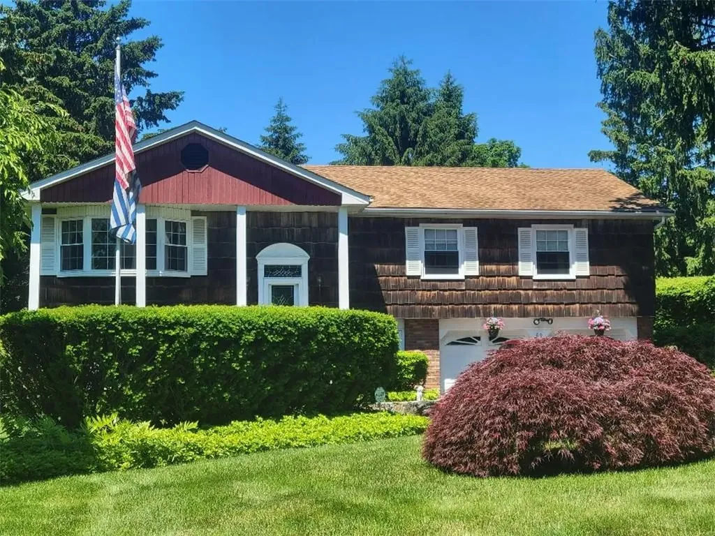 69 Fairmont Road Mahopac NY 10541