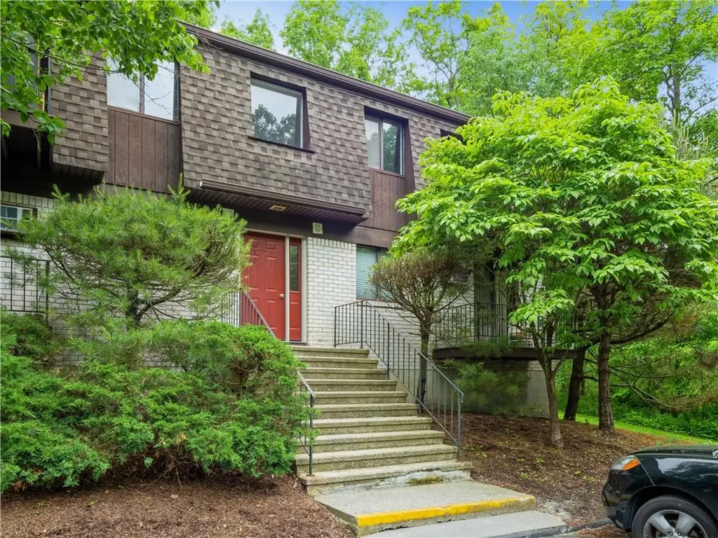 2112 Cherry Hill Drive Poughkeepsie NY 12603