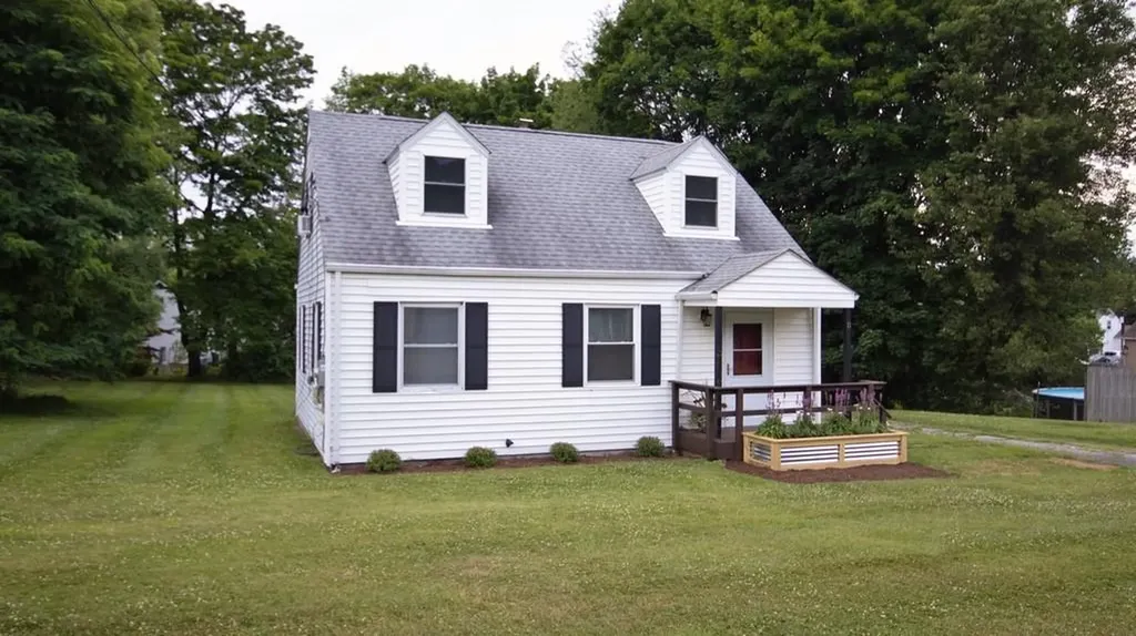 11 Hasbrouck Drive Poughkeepsie NY 12603