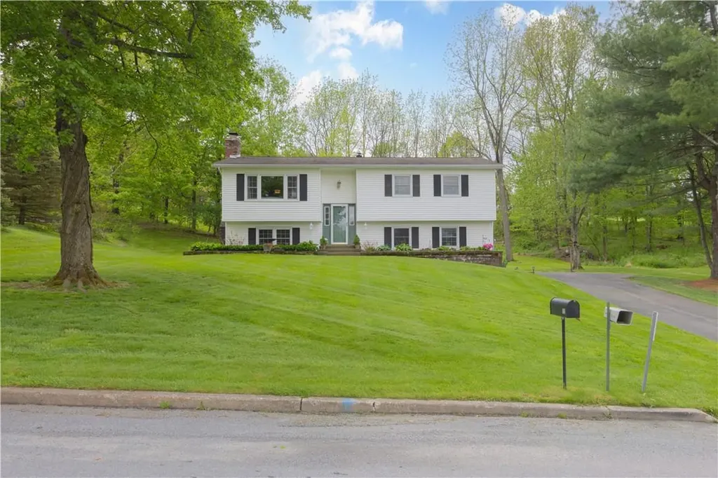 12 Sturr Lane Florida NY 10921